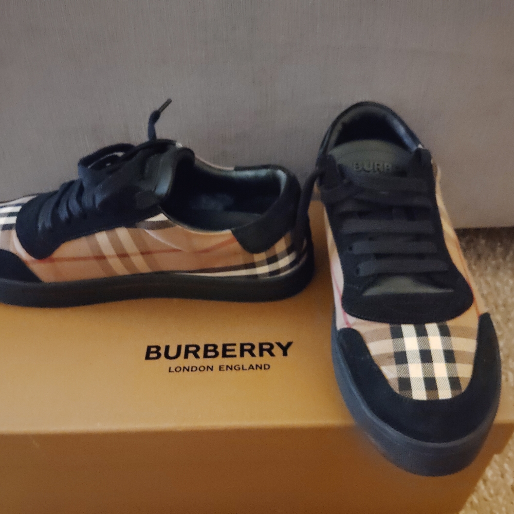 Burberry Plaid Sneakers with Black Accents - Picture 3 of 5